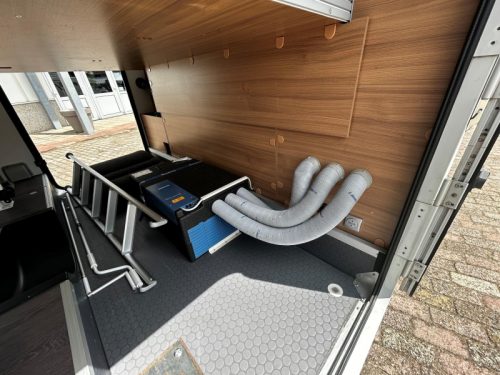 Adria Matrix Plus 670 DC TV & Satellit, Bankklimaanlage Foto: 16