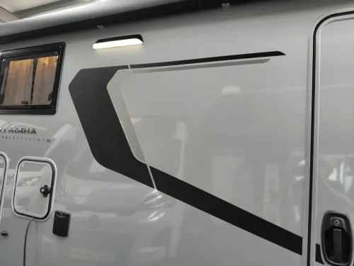 Adria Compact Supreme DL 2027 automaat  foto: 4
