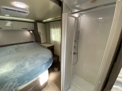 McLouis Yearling 81G Limited Edition Roof air conditioning | Holiday ready photo: 16