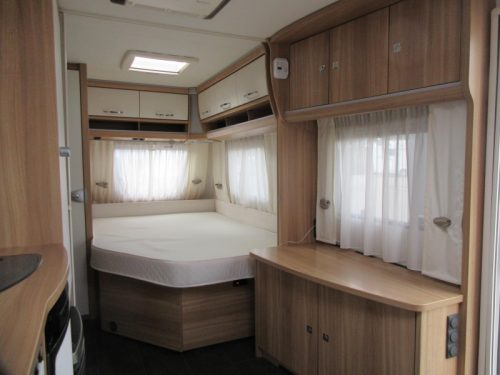 Dethleffs Camper 500 FR MIT RANGIERHILFE, KLIMAANLAGE, MARKISE Foto: 2