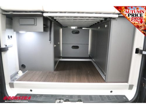 Volkswagen Crafter Grand California 680 2.0 TDI 177 HP 4Motion DSG ACC Awning AHK Navi Clima Solar Camera PDC photo: 13