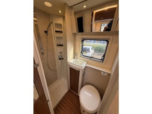 Rimor Seal 9 Alcove with 7 berths family camper photo: 19
