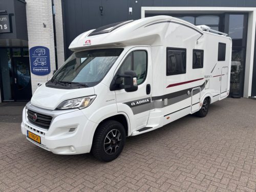 Adria Matrix M 670 SBC full options, French bed photo: 4