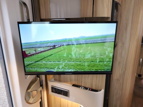 Hymer T 698 CL Queensbed  photo: 13