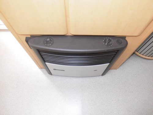 Beyerland Quartz 460 LB New awning and mover! photo: 6