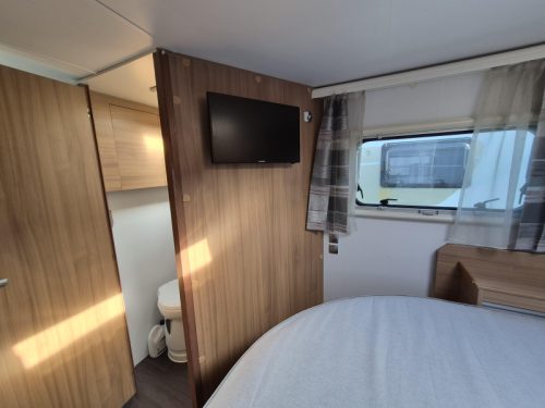 Adria Coral Axess 670 SC Lit &agrave; la fran&ccedil;aise, porte-v&eacute;los photo : 18
