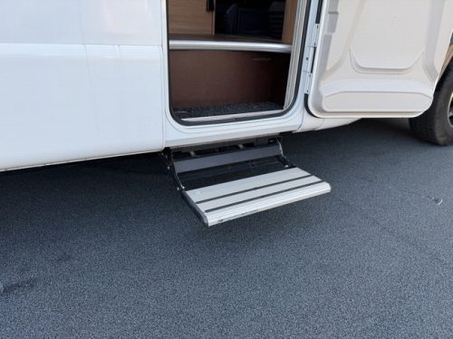 Weinsberg CARAHOME 700 DG / Kostenlose Unterbringung Foto: 6