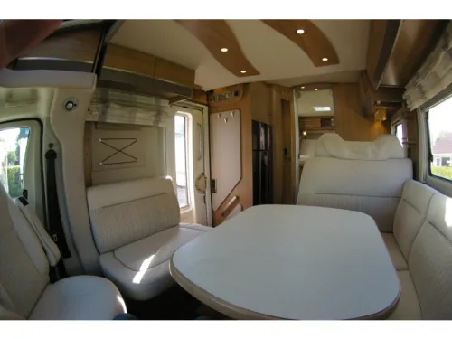 Hymer T 698 CL Queensbed, Hubdach, Garage Foto: 10