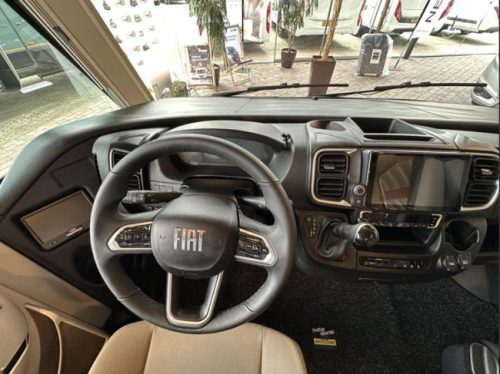 Carthago C1-Tourer 141 KB-LE 2 APARTE BED-180PK-AUTOM foto: 17