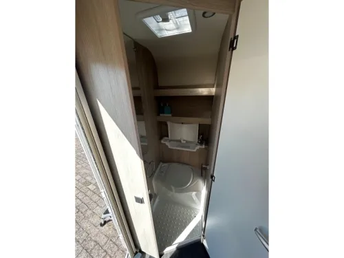 Caravelair Alba 390 Mover, Awning & Canopy photo: 12