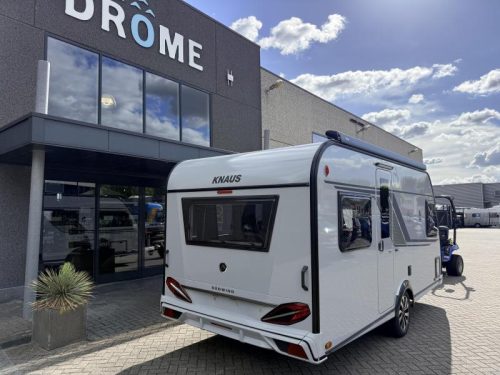 Knaus Sudwind Black Selection 450 FU photo: 2
