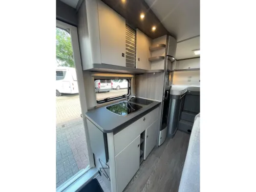 Hobby Optima Ontour 65 GE Einzelbetten 52000 km 19 Foto: 15