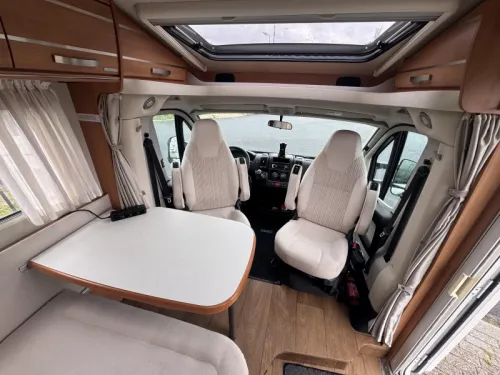 Hymer Exsis-T 588 EX With single beds & Air conditioning photo: 2