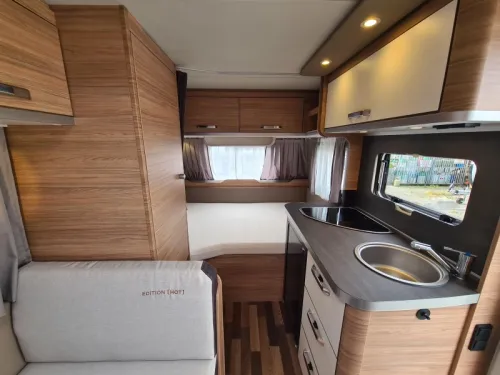 Weinsberg CaraOne Edition HOT 390 QD photo: 14