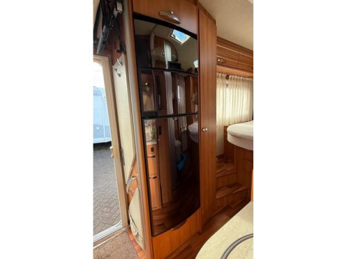 Hymer 598cl Lit fran&ccedil;ais, Face &agrave; Face, Tr&egrave;s grand porte-v&eacute;los, Panneau solaire photo : 16