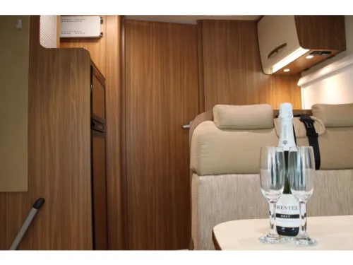 Carado T 449 Queensbed Pop-top roof  photo: 19
