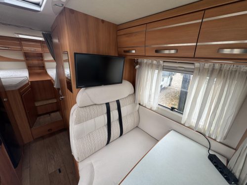 Hymer Exsis-T 588 EX Mit Einzelbetten & Klimaanlage Foto: 8