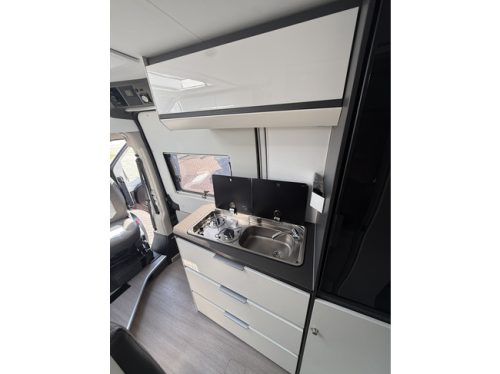 Adria Twin 640 SGX Supreme 9 traps automaat full options 160 pk elktr lengte hefbed luifel trekhaak eltr schotel tv leder foto: 19