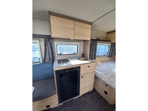 Weinsberg CaraLife 450 FU photo: 7