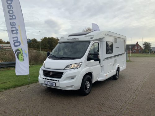 Weinsberg Cara Loft 650 ME, 2.3 MultiJ. 120 Semi-integrated, Swivel seats, French bed, Year 2021 Camper Centrum On the Road at Noorderringweg 4 in Marum.