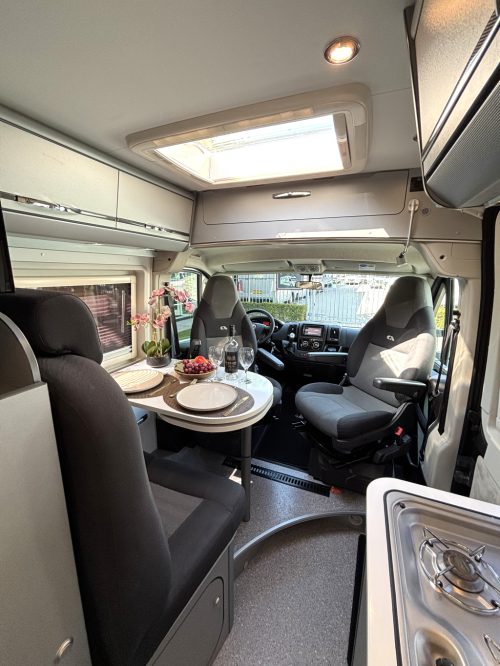 Adria Twin 600 SPT TITAN AUTOMATIC TRANSVERSE BED 150HP EURO 5 photo: 9
