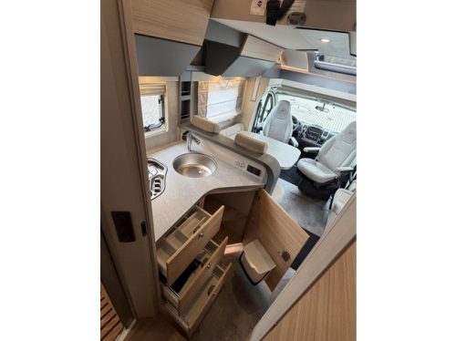 Dethleffs Pulse Classic GT T7051 EB 150HP Single Beds Pop-top roof 2X Air conditioning Awning Lift bicycle rack photo: 15