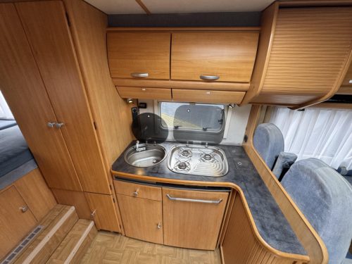 LMC Liberty 680 G Overcab photo: 13