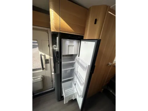 Adria Coral Axess 650 DL Zenec Audio, Solarmodul Foto: 12