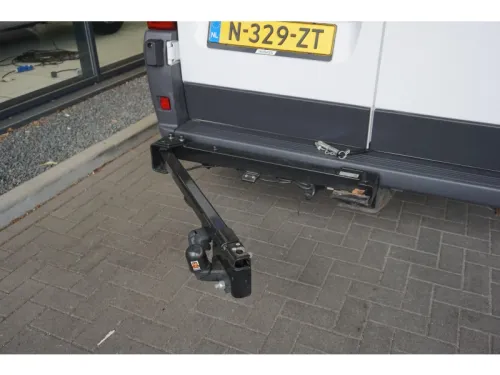 Pilote V 600 F Automatic - Towbar photo: 15