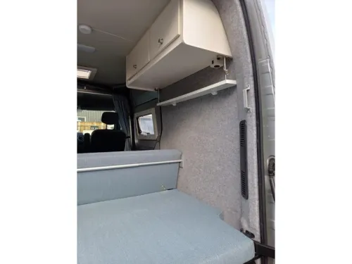 Nissan NV400  photo: 14