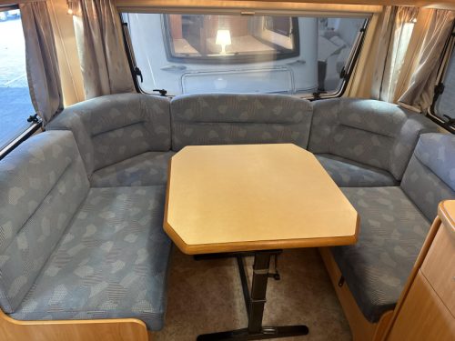 Fendt Saphir 470 TDB CAMA FRANCESA ASIENTO REDONDO AVANC&Eacute; foto: 4