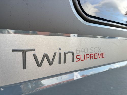 Adria Twin Supreme 640 SGX 9-SPEED-AUTOMATIC photo: 4
