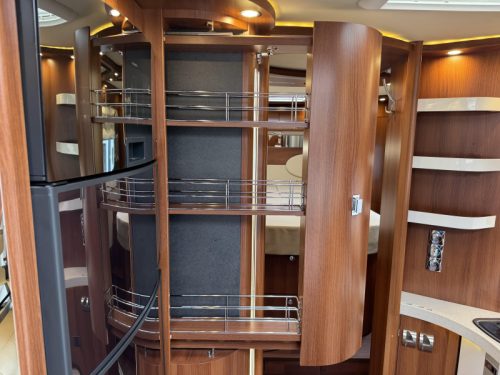 Carthago Chic C-Line I 5.0 QB Queen bed - Mercedes photo: 19