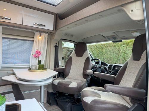 P&ouml;ssl 2Win Plus 600 D-line 140 hp AUTOMATIC 9-speed Euro6 Fiat Ducato NIEUW **Slechts 6 meter/Groot dwarsbed/4 zitplaatsen/Luifel/Apple photo: 7