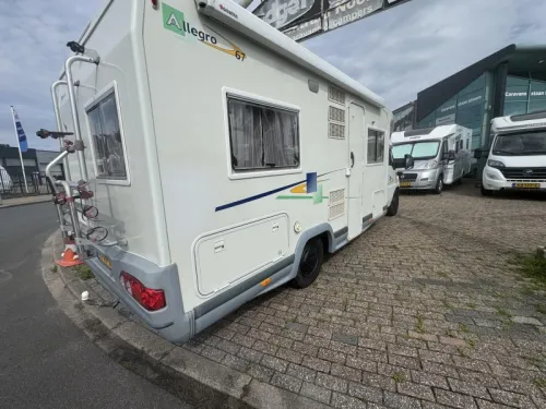 Chausson Alegro 67 Mit franz&ouml;sischem Bett und Tempomat Foto: 3