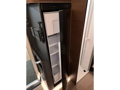 Adria Sonic Supreme 700 DL Foto: 9