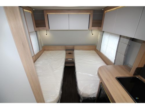 Knaus Sport 460 EU Single beds & GFK roof! photo: 8