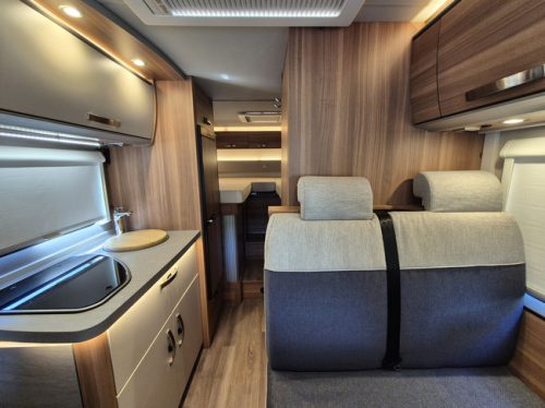 Weinsberg CARACOMPACT 600 MEG R 57 131 HP SINGLE BEDS BIKE RACK BEARLOCK photo: 15