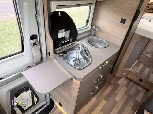 Weinsberg CaraCompact Suite 640 MEG photo: 11