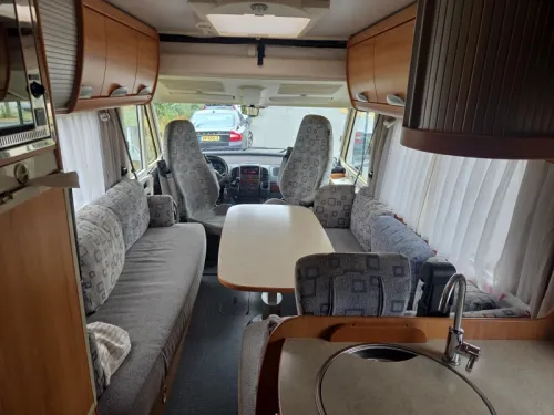 Hymer B klasse 544 Spacious seating area photo: 3