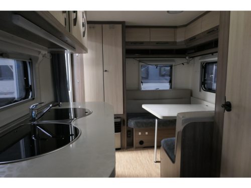 Hobby De Luxe 440 SF TAKEAWAY PRICE photo: 9