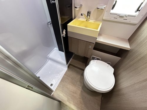 Chausson Flash 714 GA Festbett/Alkoven/Euro6/2017 Foto: 14
