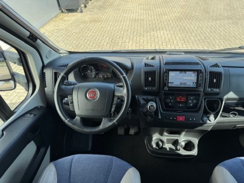 Weinsberg CaraSuite 650 MF Level system photo: 19