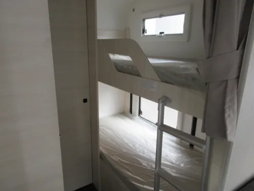 Caravelair Artica 496 MOVER AIRCO AWNING photo: 7