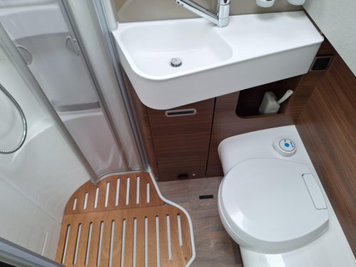 Hymer B-MC T 580 2 EINZELBETTEN-1. BESITZER Foto: 7
