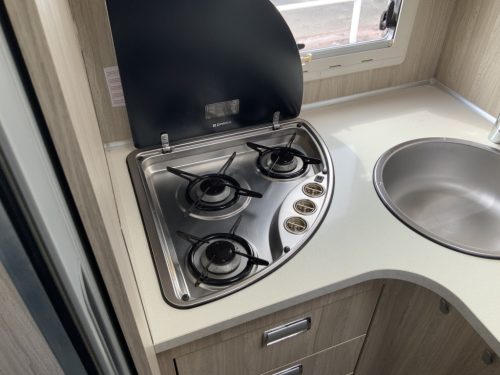 Laika Exclusieve Ecovip AUTOMATIC, 2.3 Multijet 150 HP, Semi-integrated, Queen bed, Half-dinette, Swivel seats Motorhome centre on the road photo: 19