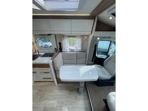 Pilote Sensation P720 Queensbed  Foto: 9
