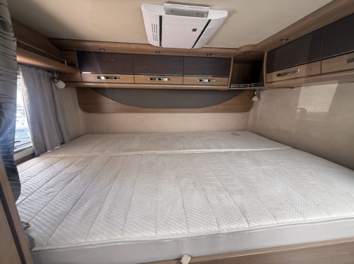 Hymer B 594 automatic 150 hp very compact camper full options transverse bed + pull-down bed EP leveling system awning Webasto parking heater roof air conditioning 2x solar panel electric dish TV large garage photo: 20