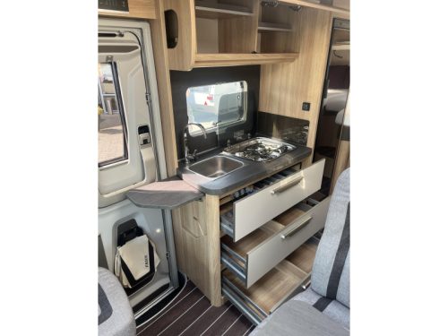 Knaus Sky TI 650 MEG Platinum Selection - Roof air conditioning - Solar panel photo: 9