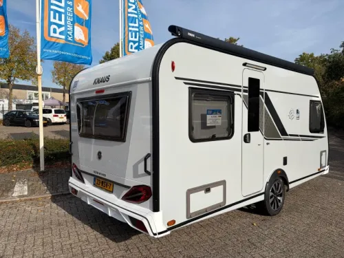 Knaus Sudwind 450 FU Cassette Awning, Insect screen door photo: 1